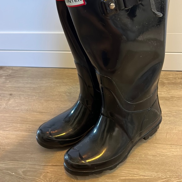 Hunter - Picture 3 of 7